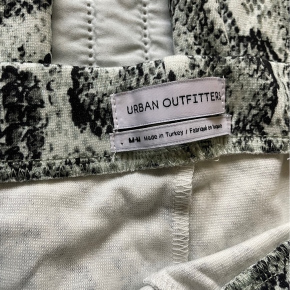 Urban Outfitters Allie Printed Kick Flare Pant- Medium - Picture 10 of 14